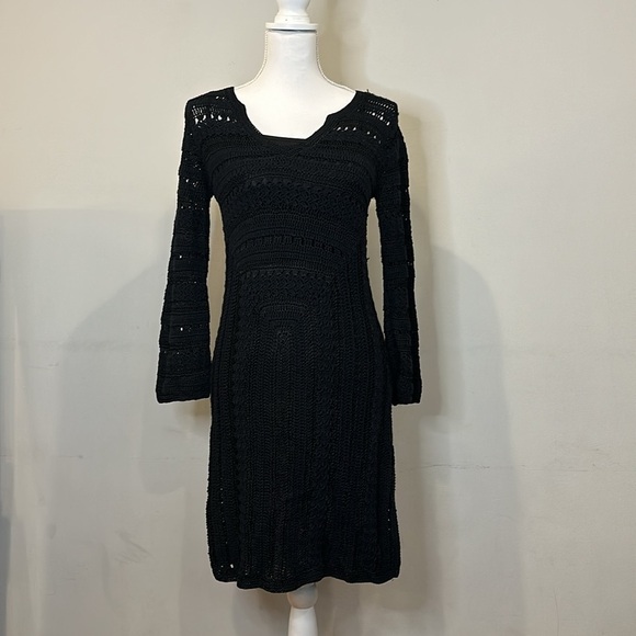 KAREN MILLEN Black Boho Style Crochet Scoop Nick Mini Dress Size Small - Picture 3 of 10